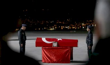 Şehit Albay Adalıoğlu'nun emekliliğini dondurduğu ve deprem bölgesine gönüllü gittiği belirtildi