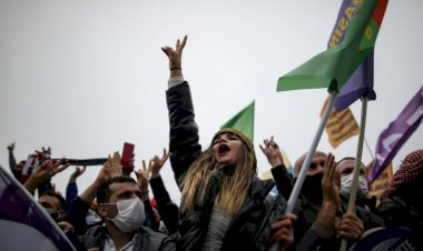 Kapatma Davasında Sözlü Savunması Bir Ay Ertelenen HDP: "AYM Seçimlere Kadar Herşeyi Yapabilir