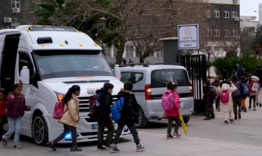 Deprem Bölgesindeki 3 İlde Eğitime Yeniden Başlandı