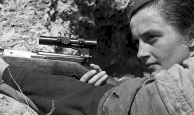 Tarihin en ölümcül keskin nişancılarından biri: Nazi avcısı “Bayan Ölüm”   
