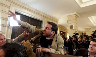 Eski ABD Başkanı Bush'a ayakkabı fırlatan Iraklı gazeteci hala öfkeli: Pişman değilim