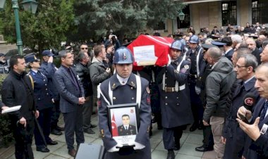 Şehit Albay Adalıoğlu'ndan geriye yazdığı şehadet şiiri kaldı
