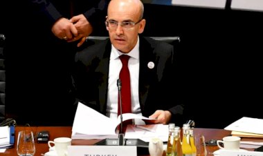 Reuters: AK Parti mevcut ekonomi politikalardan geri adım atıp Mehmet Şimşek'i başa getirmek istiyor