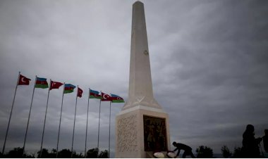 Çanakkale'de şehit olan Azerbaycan askerlerinin anısına yapılan Azerbaycan Anıtı açıldı