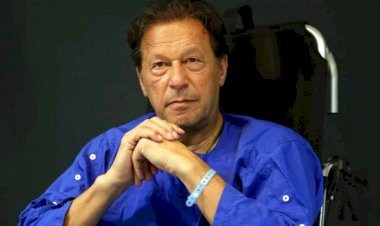 Pakistan'da eski Başbakan Han hakkındaki tutuklama kararı iptal edildi