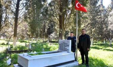 EDREMİT’TE ŞEHİTLERİN KABİRLERİ DÜZENLENDİ