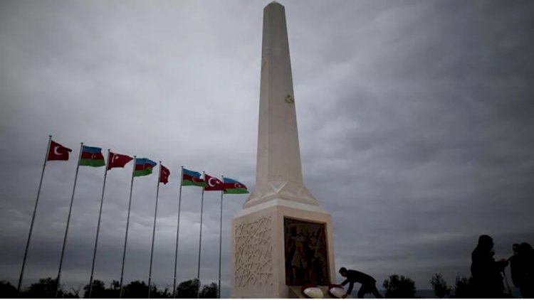 Çanakkale'de şehit olan Azerbaycan askerlerinin anısına yapılan Azerbaycan Anıtı açıldı