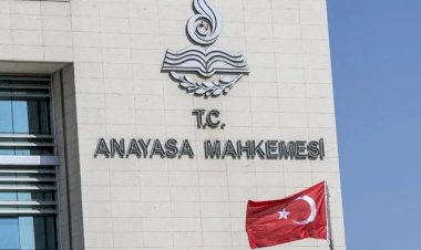 AYM 'KHK kararı Anayasa'ya uygun' dedi, Başkan Arslan muhalif kaldı