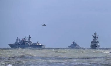 ABD'ye tepki gösteren Çin, Tayvan karasularına üç savaş gemisi gönderdi
