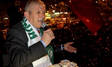 Mehmet Sarı kimdir?