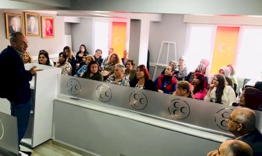 MHP Karşıyaka’da “Kadınlar Soruyor…”
