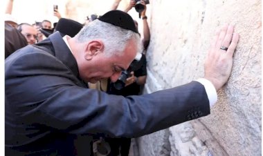Netanyahu'nun jokeri: İran'In başına Şah planı