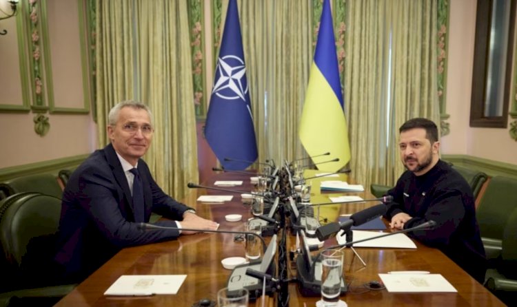 NATO Genel Sekreteri Kiev'de Zelenski ile Görüştü