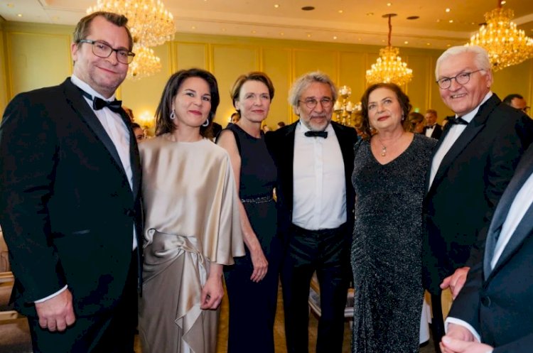 Can Dündar da basın balosunun açılış konuşmasını yaptı.
