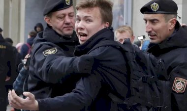 Belarus’ta uçağı zorla indirilip tutuklanan muhalif gazeteciye 8 yıl hapis