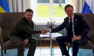 Zelenskiy’den Hollanda’ya sürpriz ziyaret