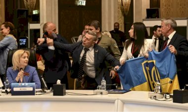 Ankara’daki KEİPA toplantısında Ukraynalı parlamenter, Rus delegeyi yumrukladı
