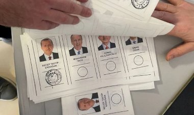 Erdoğan'ın arkasındaki mühür: YSK 'Hukuken sıkıntı yok' dedi