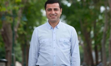 Demirtaş '20 bin sandıktan 150 oy çalınsa 3 milyon oy eder' diyerek seslendi