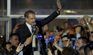 Yunanistan seçimleri: Miçotakis zaferini kutladı; ikinci tura işaret etti | Canlı Anlatım