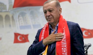 Erdoğan ekonomik çalkantıya rağmen popülaritesini nasıl koruyor?