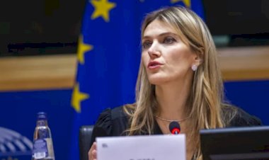 Avrupa Parlamentosu'nda yolsuzlukla suçlanan Yunan parlamenter Kaili adli denetim koşuluyla serbest