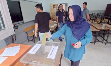 Diyarbakırlılar ikinci tur için sandık başında