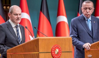 Alman hükümeti Türkiye politikasını gözden mi geçirecek?