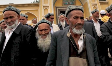 Çin'de Müslümanlar cami yıkımına karşı direniyor