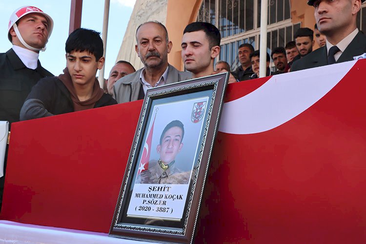 Şehit Muhammed Koçak ve Yunus Öztürk son yolculuklarına uğurlandı