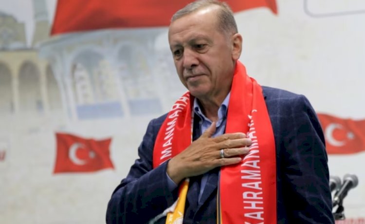 Erdoğan ekonomik çalkantıya rağmen popülaritesini nasıl koruyor?