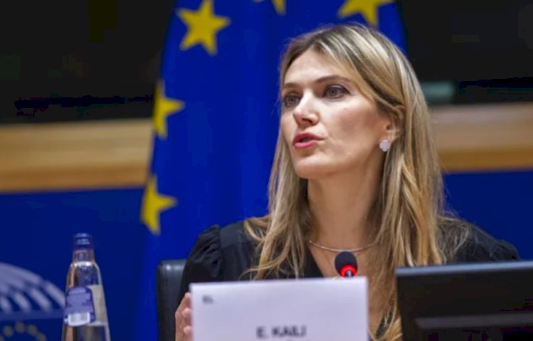 Avrupa Parlamentosu'nda yolsuzlukla suçlanan Yunan parlamenter Kaili adli denetim koşuluyla serbest