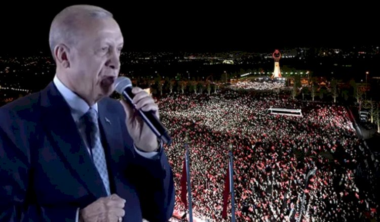 Erdoğan’dan balkon konuşması: “Çekişmeleri kenara bırakarak milli hedeflerimiz etrafında birleşme vakti"