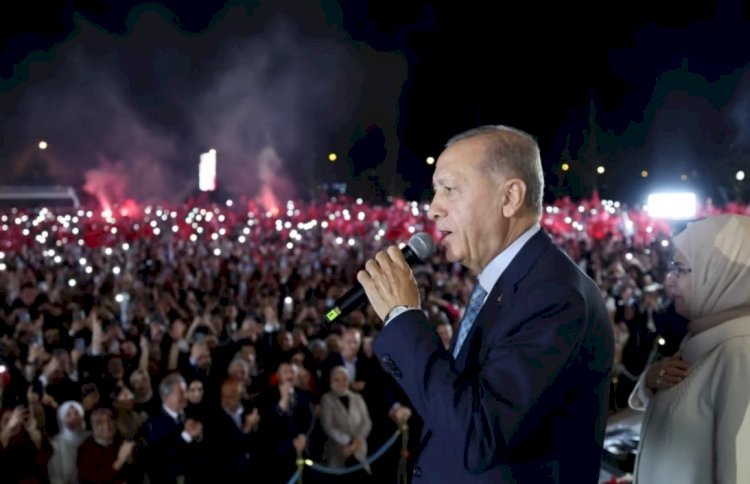 "Seçimler Erdoğan'ın çekim etkisinin hala sürdüğünü gösterdi"