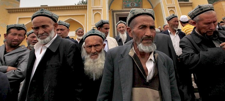 Çin'de Müslümanlar cami yıkımına karşı direniyor