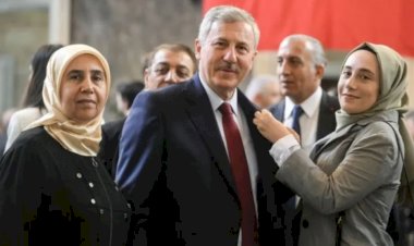 Selçuk Özdağ: 10 arkadaş CHP'den istifa dilekçemizi verdik