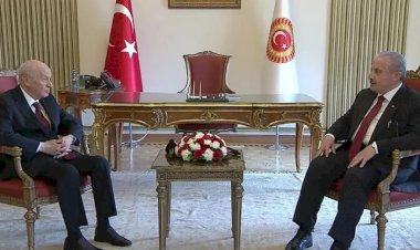 MHP lideri Bahçeli, Meclis Başkanı Şentop'tan görevi geçici olarak devraldı