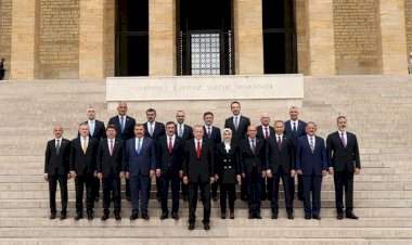 Erdoğan ve yeni bakanlardan Anıtkabir'e ziyaret