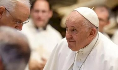 Vatikan: Fıtık ameliyatı olan Papa Francesco'nun durumu iyi, herhangi bir komplikasyon yok