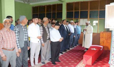 Siirt’te şehit güvenlik korucusu Öneryıldız, dualarla ebediyete uğurlandı