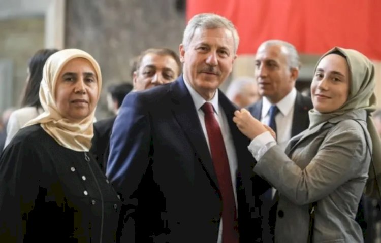 Selçuk Özdağ: 10 arkadaş CHP'den istifa dilekçemizi verdik