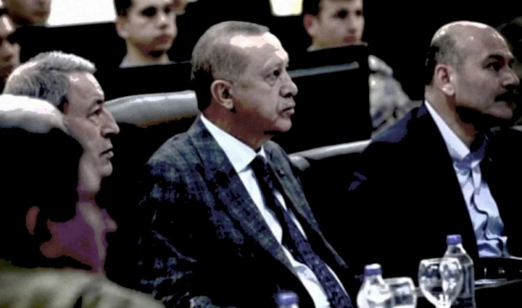 Erdoğan'ın yeni kabinesi için dikkat çeken yorum: 'Güç merkezi oluşturmuş kişileri dağıttı'