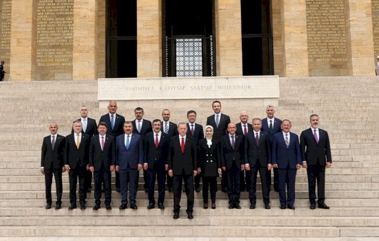 Erdoğan ve yeni bakanlardan Anıtkabir'e ziyaret