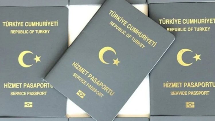 Vize krizi: Türk pasaportunu büyüteçle dakikalarca incelediler