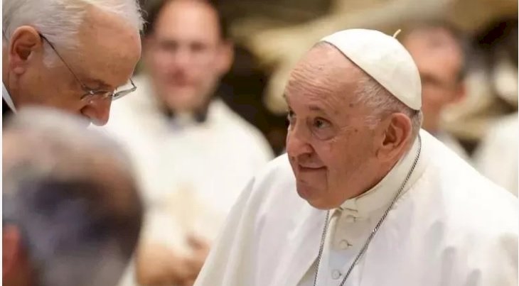 Vatikan: Fıtık ameliyatı olan Papa Francesco'nun durumu iyi, herhangi bir komplikasyon yok