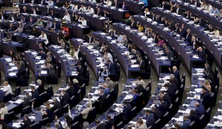 Avrupa Parlamentosu yapay zekaya yönelik yasa tasarını kabul etti