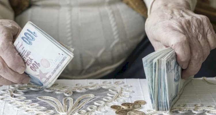 Milyonlarca emekli bekliyordu: Maaş ve ikramiyelerde tarih belli oldu