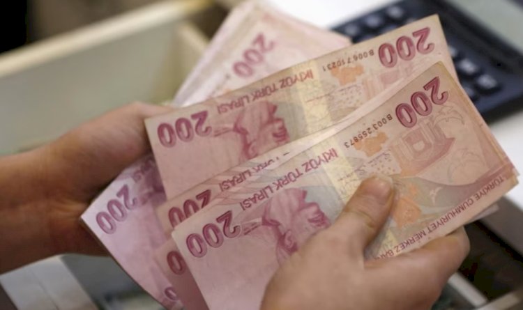 Dört kişilik aile için yoksulluk sınırı: 34 bin Lira Asgari ücret: 11 bin 402 Lira