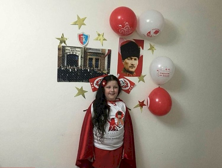 Şehit kızının babasına yazdıkları duygulandırdı! "Her zaman kalbimizdesin"