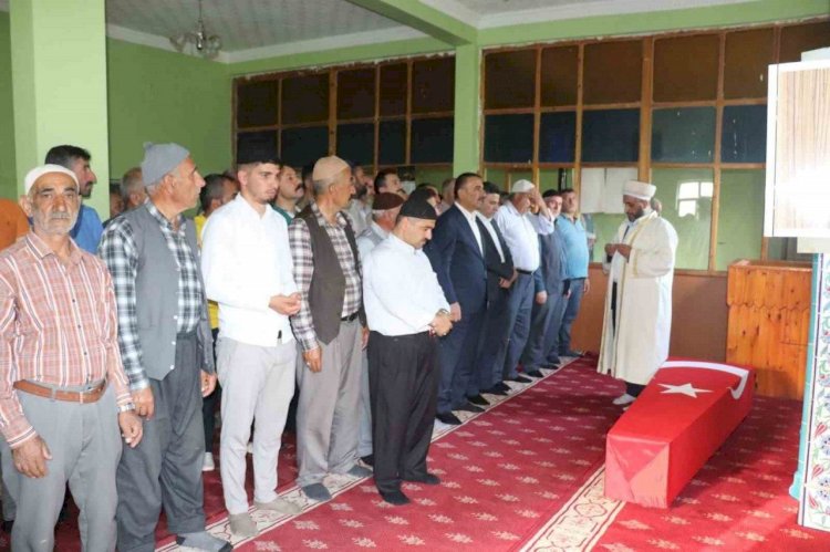Siirt’te şehit güvenlik korucusu Öneryıldız, dualarla ebediyete uğurlandı